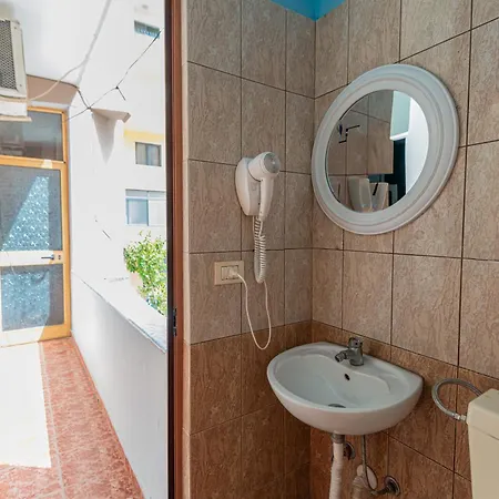 Vila Al Durrës Extérieur photo