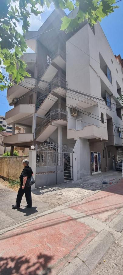 Al Apartment